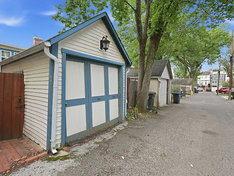 3839 Beecher St NW — Photo 41