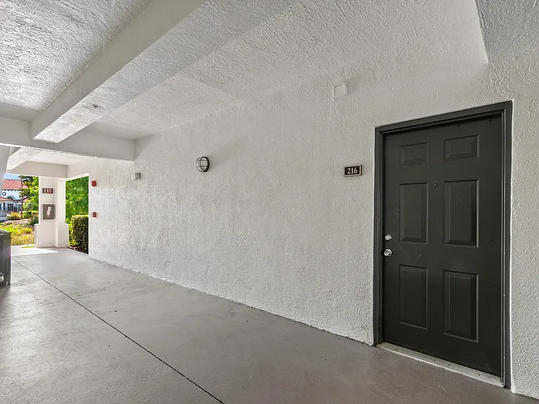 7915 Preserve Cir #216 — Photo 29