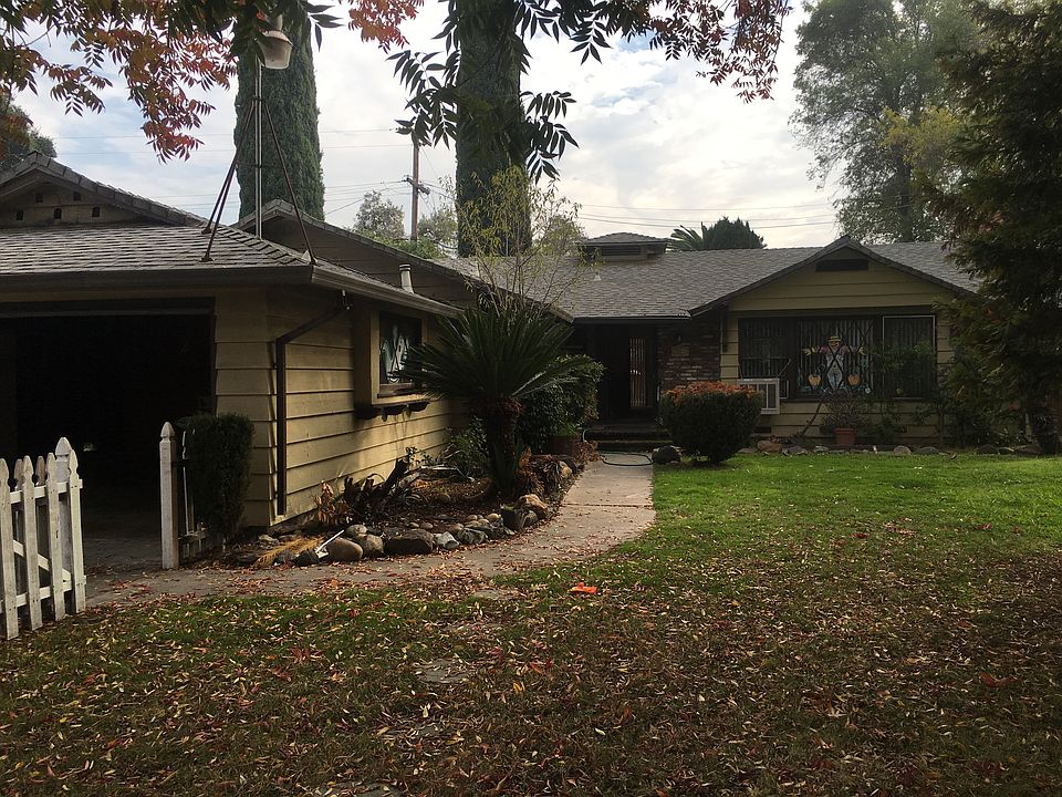 1st image of 104 E Yorkshire Dr