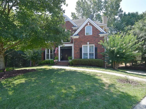 2540 Radrick Ln, Charlotte, NC 28262