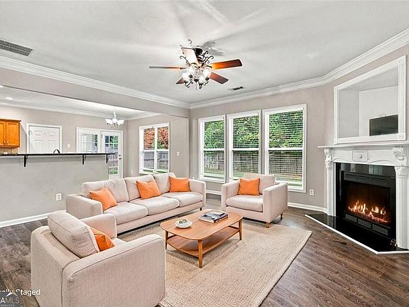 5th image of 108 Oleander Way
