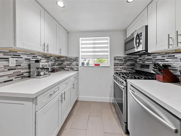 11336 SW 69th Ter #0 — Photo 8