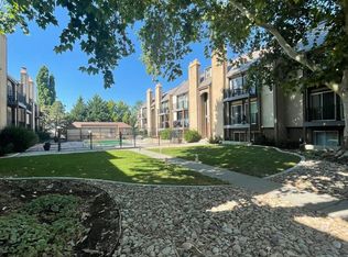 5325 S 580 E APT B, Murray, UT 84107