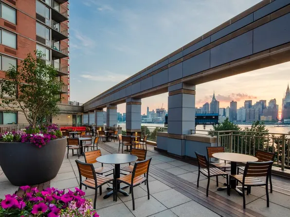 4-75 48th Avenue image 32 of 52