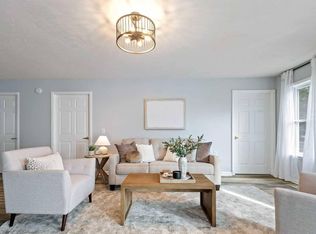 7907 Shannon Lakes Way, Indianapolis, IN 46217