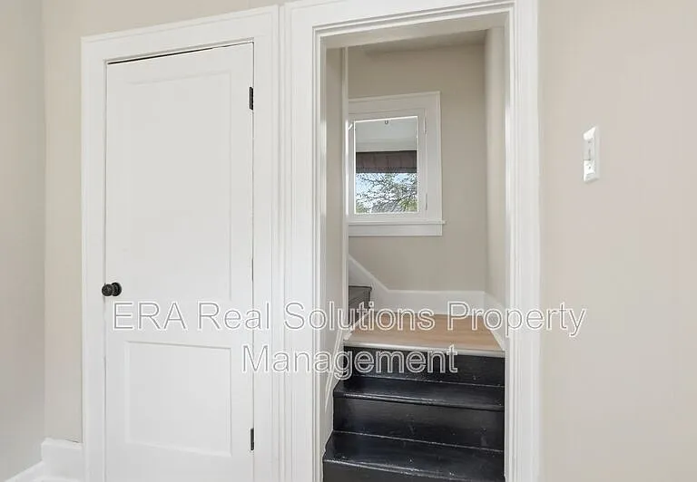 394 S Guilford Ave — Photo 20