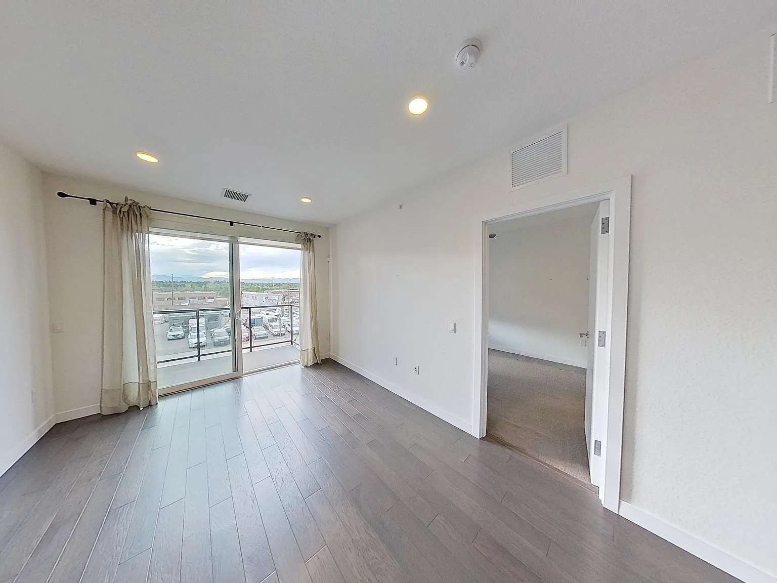 2 bed, 1135 sqft, $2,495 — Photo 3