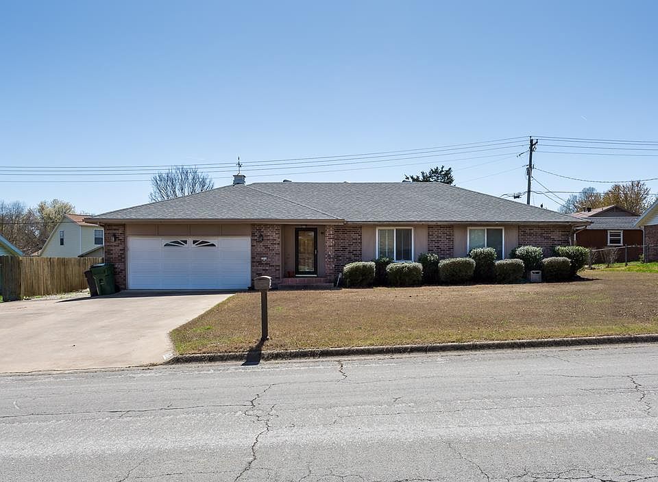 1st image of 2210 W Olrich St