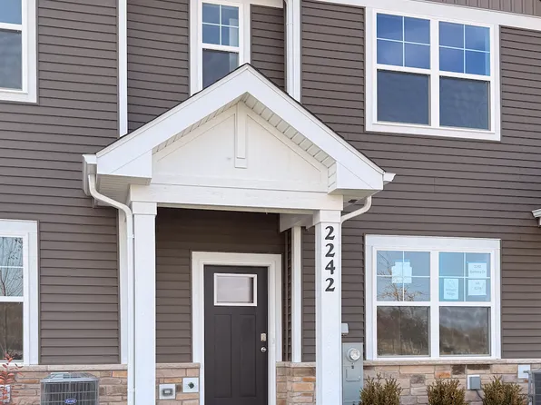 2242 Barbera Dr, Oswego, IL 60543