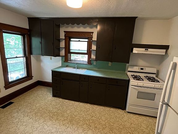 5th image of 549 Pine St #1015-1/2