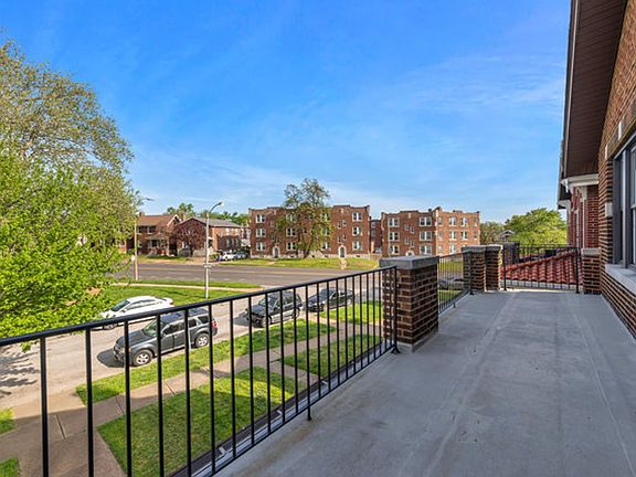 2nd image of 4202 Lawn Ave #2F
