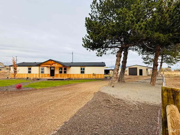 4558 NE Lott Rd, Mountain Home, ID 83647