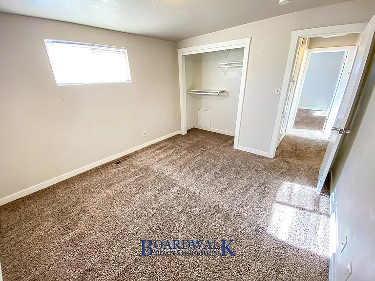 325 E Baird Cir — Photo 13