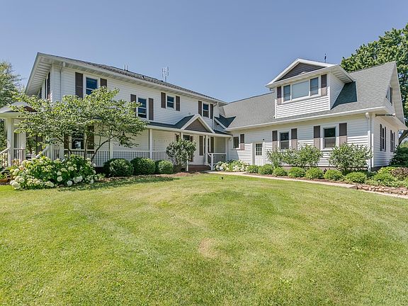 3rd image of 8379 Sauby Rd