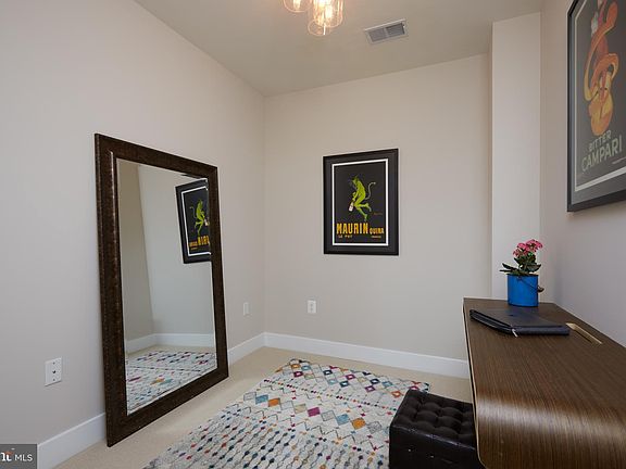 5th image of 5201 Wisconsin Ave NW #402