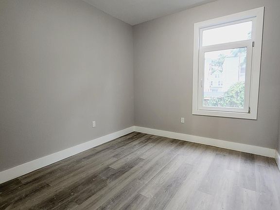 4th image of 254 22nd St #1A