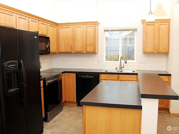4th image of 6056 Illinois Ln SE Unit A
