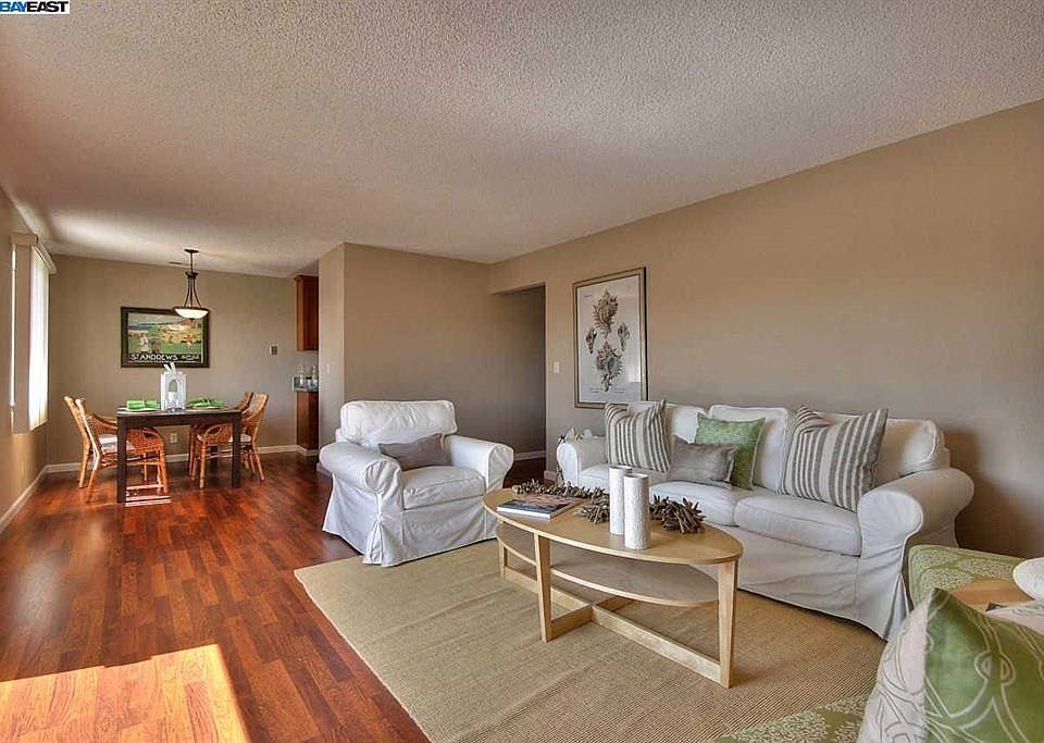 1st image of 349 Willow Ave