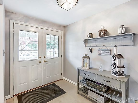 2nd image of 5501 Knollcrest Ct