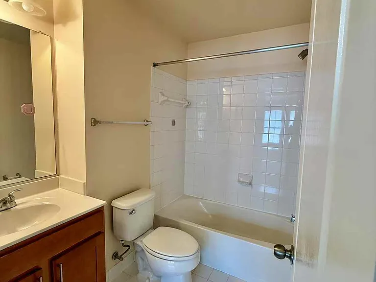 11918 Weybridge Ln — Photo 28