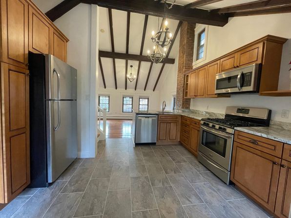 265 River Rd APT 4