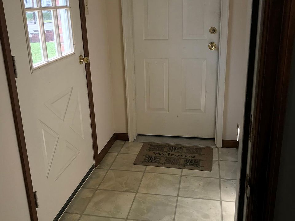 Duplex entrance for protection from weather 