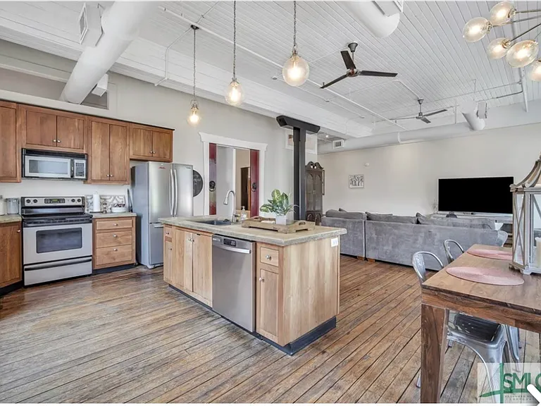 101 Barnard St #300 — Photo 12