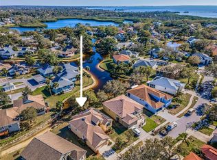 1010 Blue Heron Way, Tarpon Springs, FL 34689