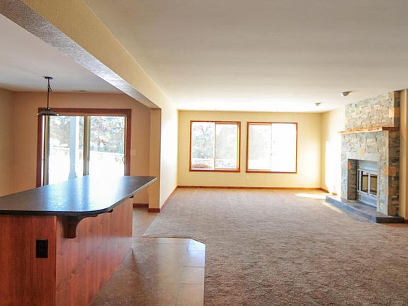 2nd image of 520 11th St NE APT 3