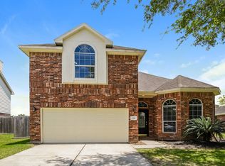 216 Meadowhill Ln, Dickinson, TX 77539