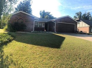 3219 Oak Park Ln, Woodward, OK 73801