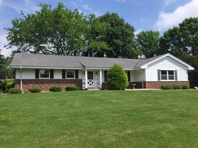18430 Honey Creek Dr, Brookfield, WI, 53045