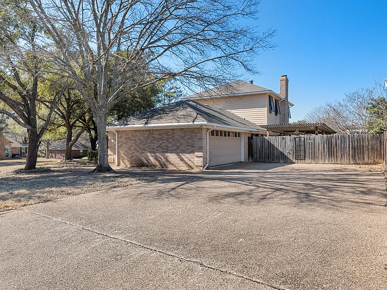 9622 Oak Springs Dr — Photo 38
