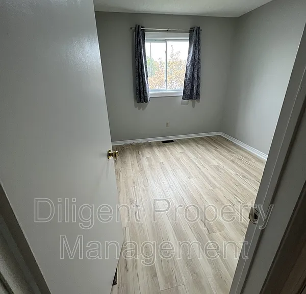 1241 Huntington Cir #PROPERTY — Photo 6