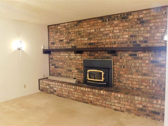 4th image of 504 Meadow Dr