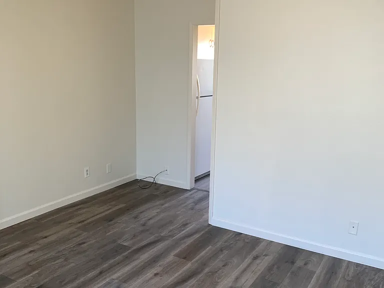 470 S 2nd St #12 — Photo 6