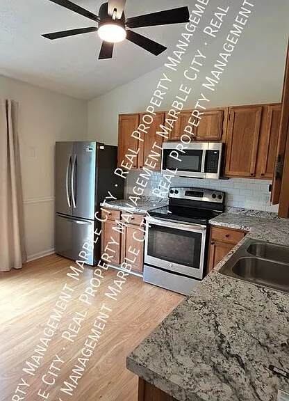 721 Shady Springs Ln — Photo 17