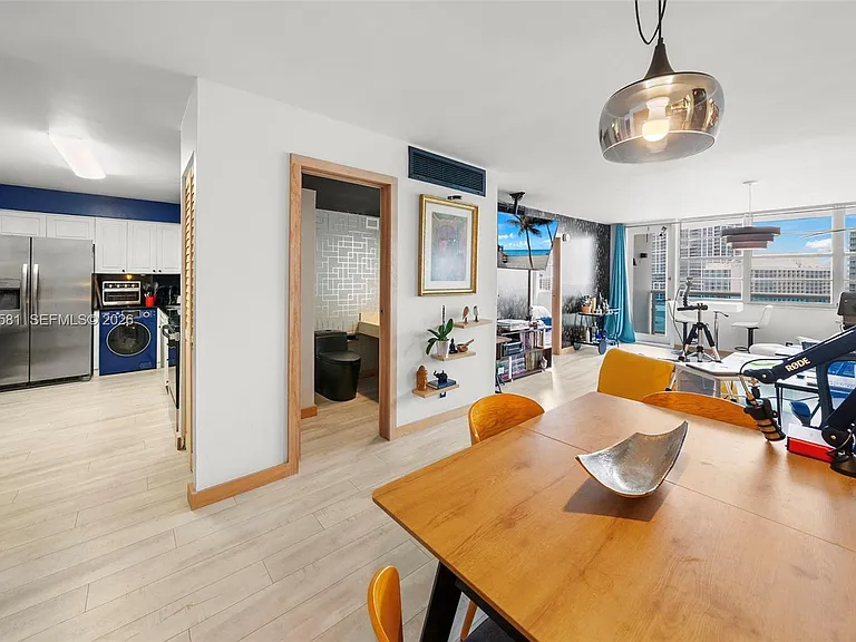 6770 Indian Creek Dr #Penthouse B — Photo 11