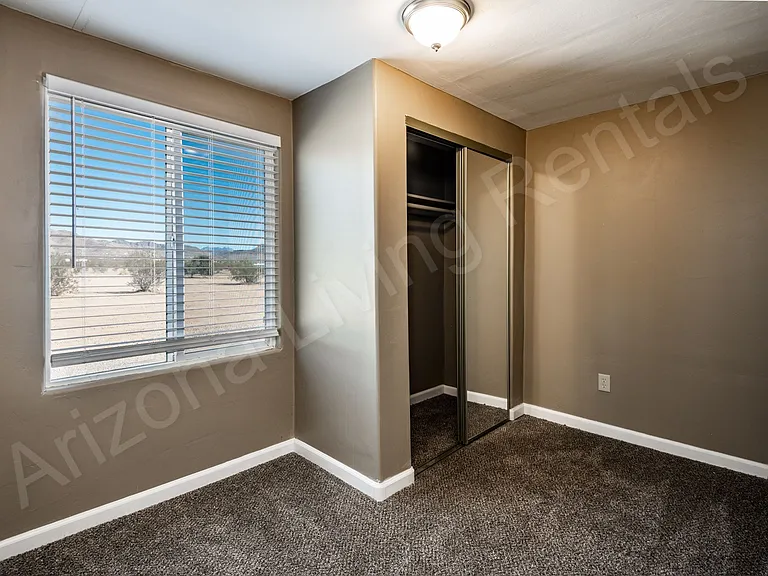 3939 N Aztec Rd — Photo 11
