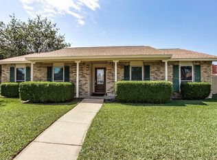 2033 Lewis Trl, Grand Prairie, TX 75052