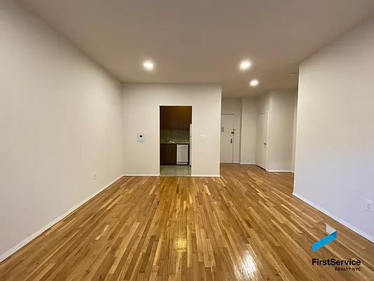 Rented by FirstService Realty (legacy) | media 11