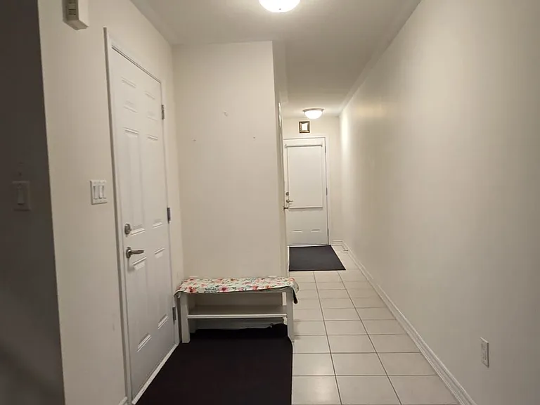 6 Westbury Way — Photo 2