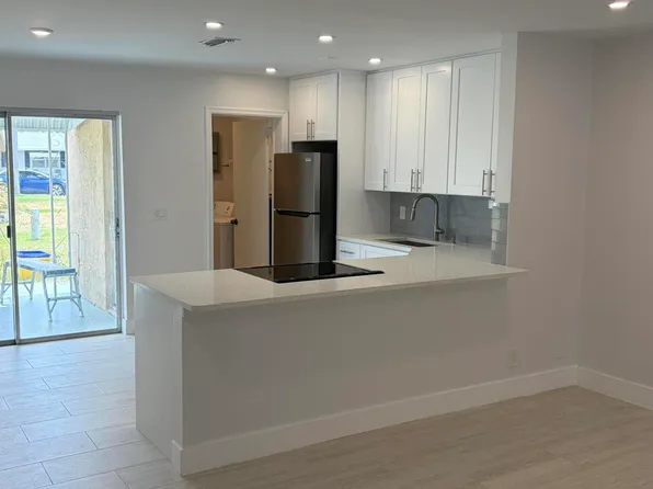 2812 Duke Ln, Delray Beach, FL 33445