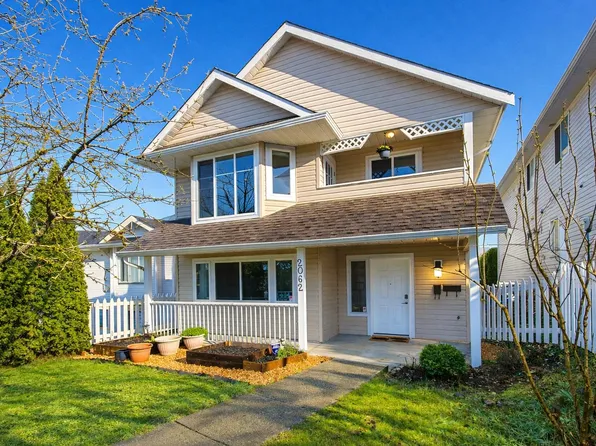 2062 Mary Hill Rd, Pt Coquitlam, BC V3C 2Z8