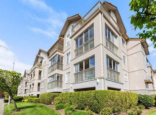 2772 Clearbrook Rd #204, Abbotsford, BC V2T 6N6