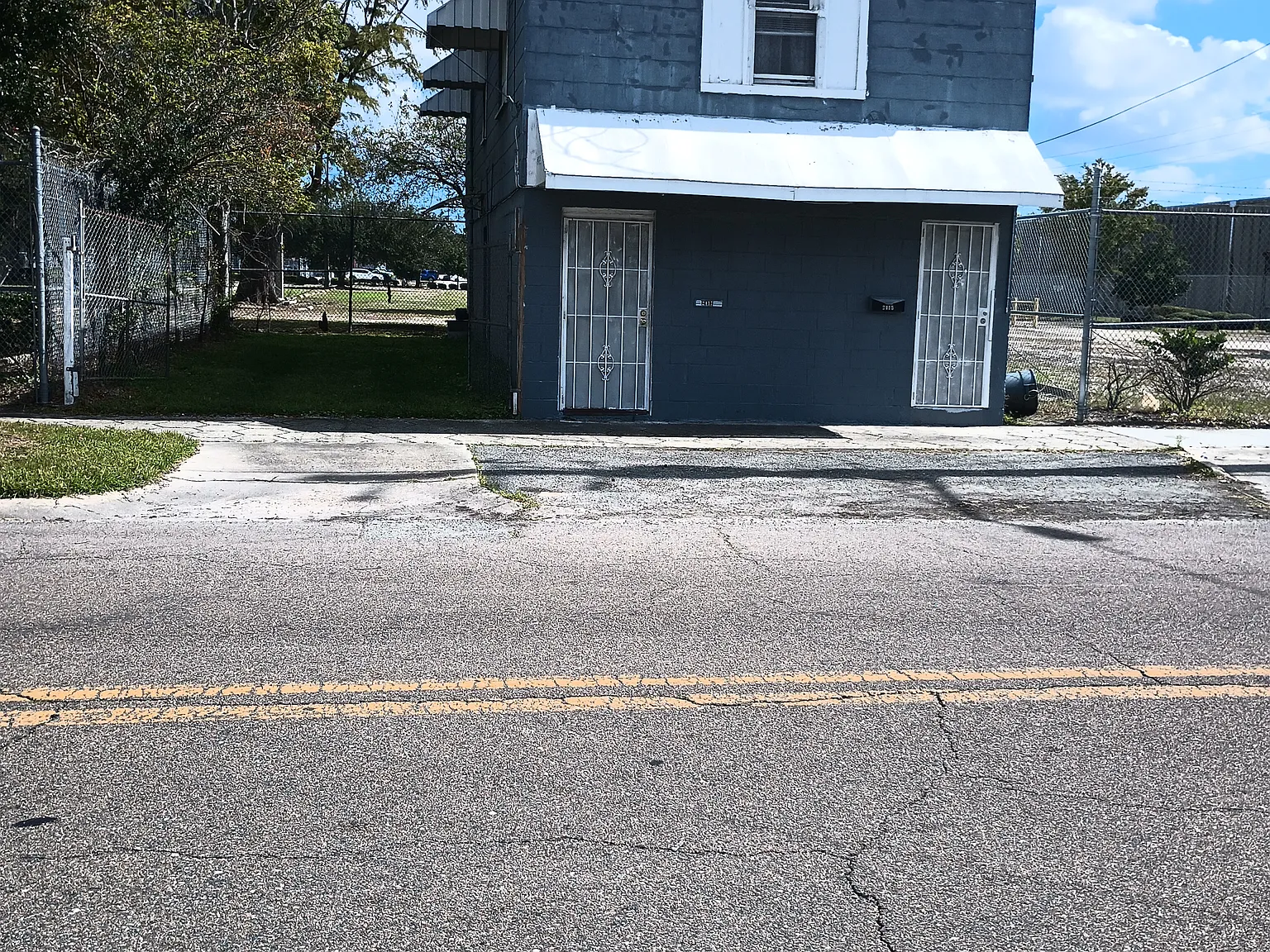 1 bed, 845 sqft, $890 — Photo 1