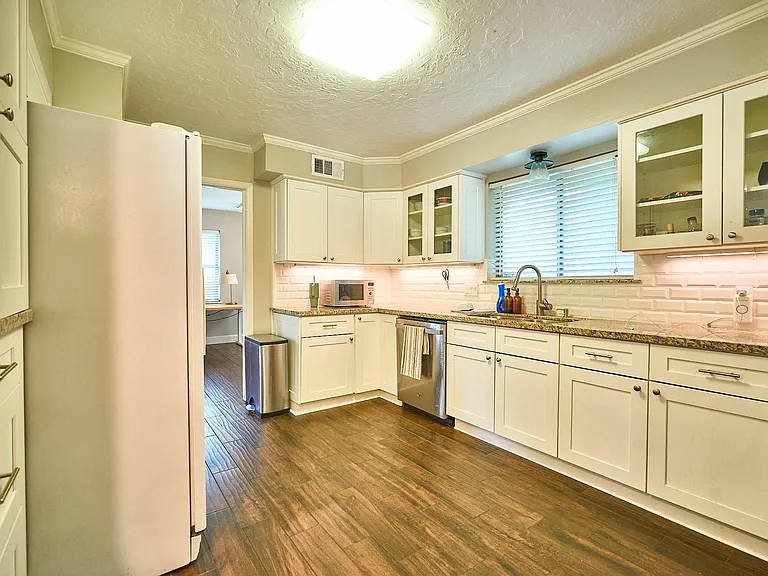 5506 Dumfries Dr — Photo 15