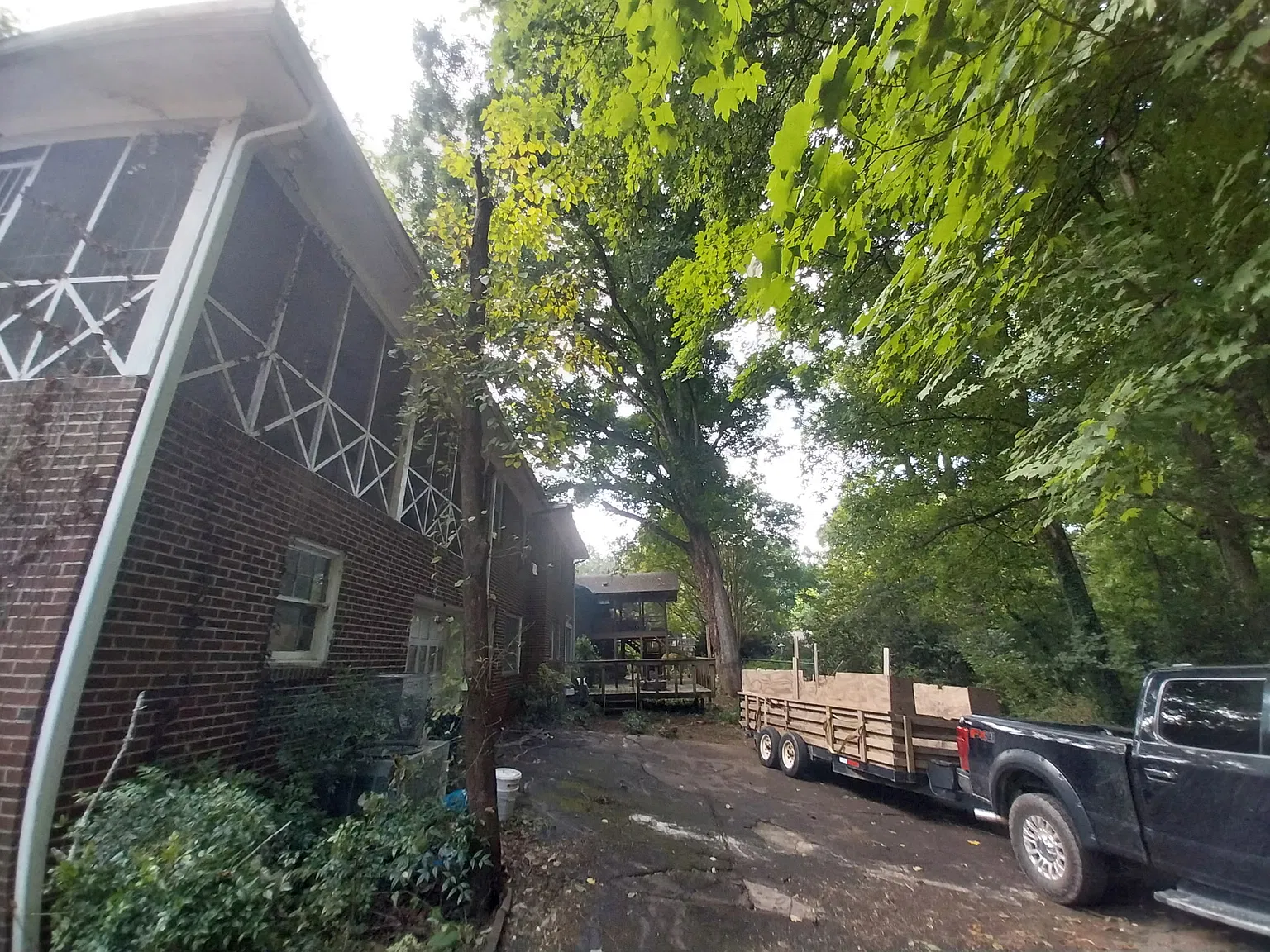 3 bed, 1.5 bath, 1825 sqft, $2,500 — Photo 2