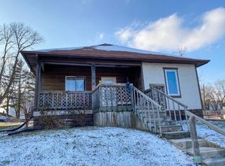 214 N 11th Ave, Marshalltown, IA 50158