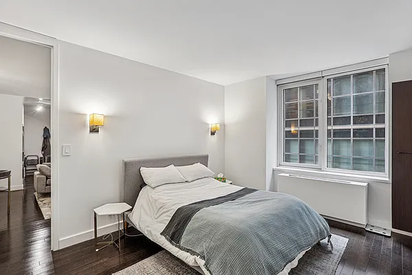 Sold by Modern Spaces | media 7